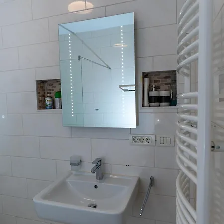 Weibertreu 3* וויינסברג